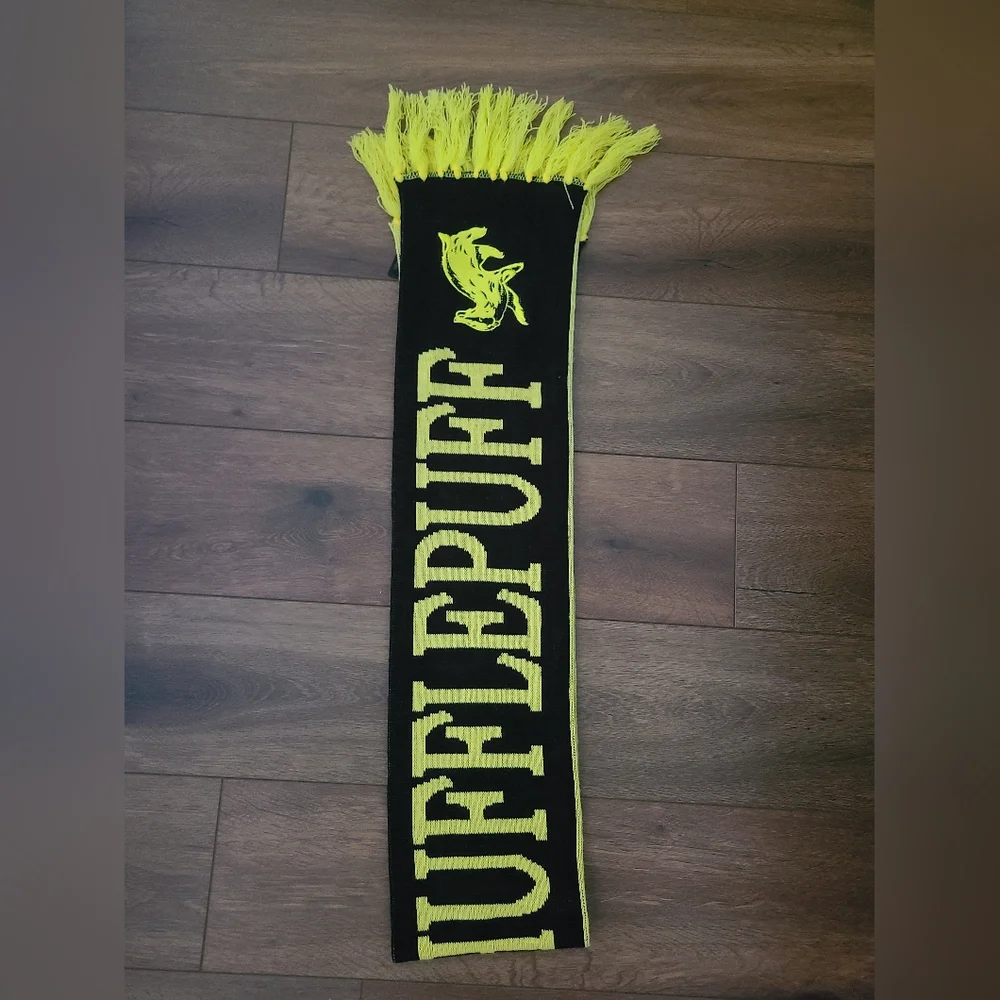 Wizarding World Of Harry Potter Hufflepuff Contrast Scarf